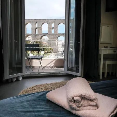 Violet Center Apartment *