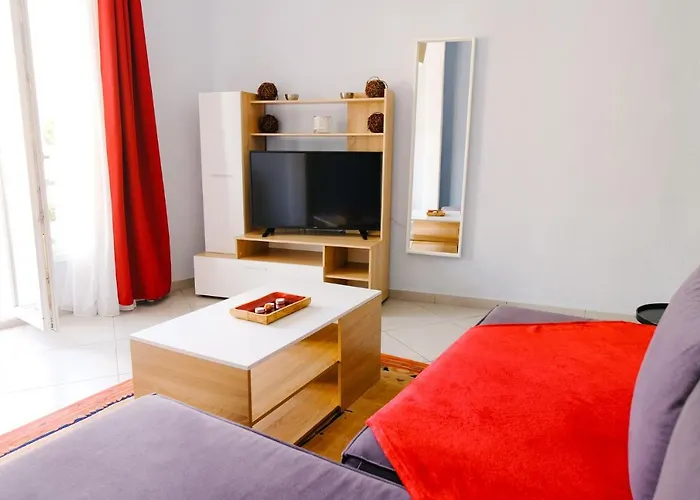 Violet Center * Kavala
