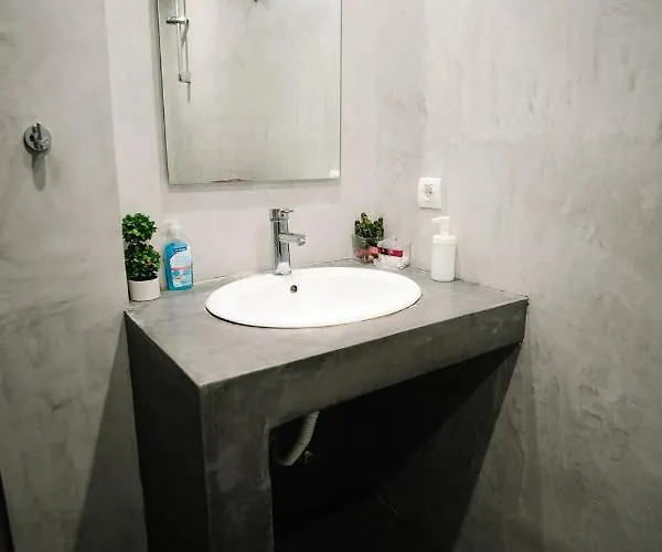 Violet Center * Kavala